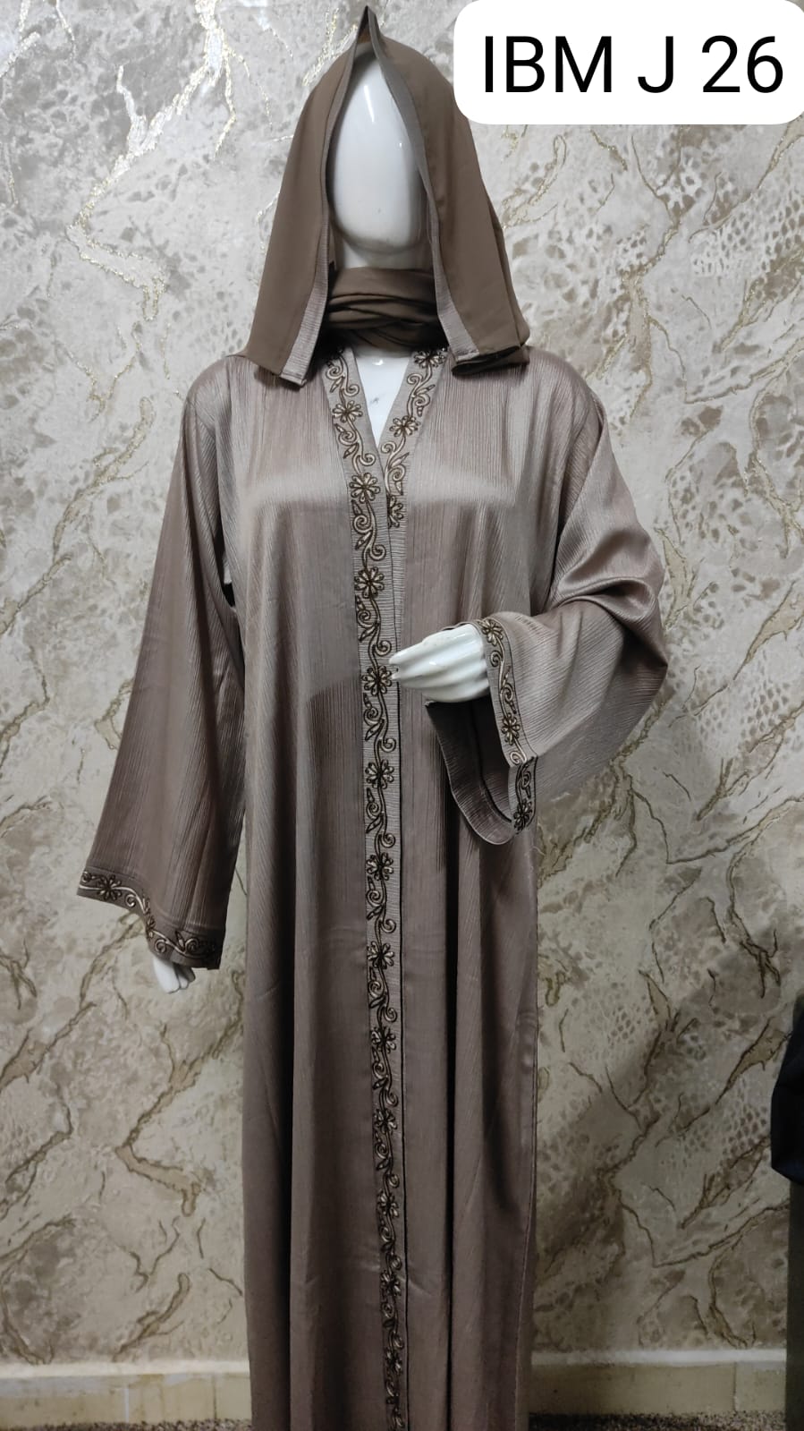 Elegant Black Abaya – Traditional and Modern Fusion J26
