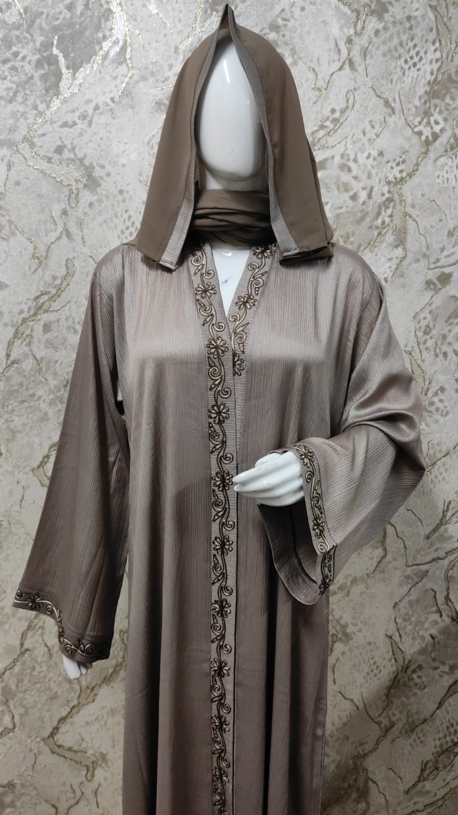 Elegant Black Abaya – Traditional and Modern Fusion J26