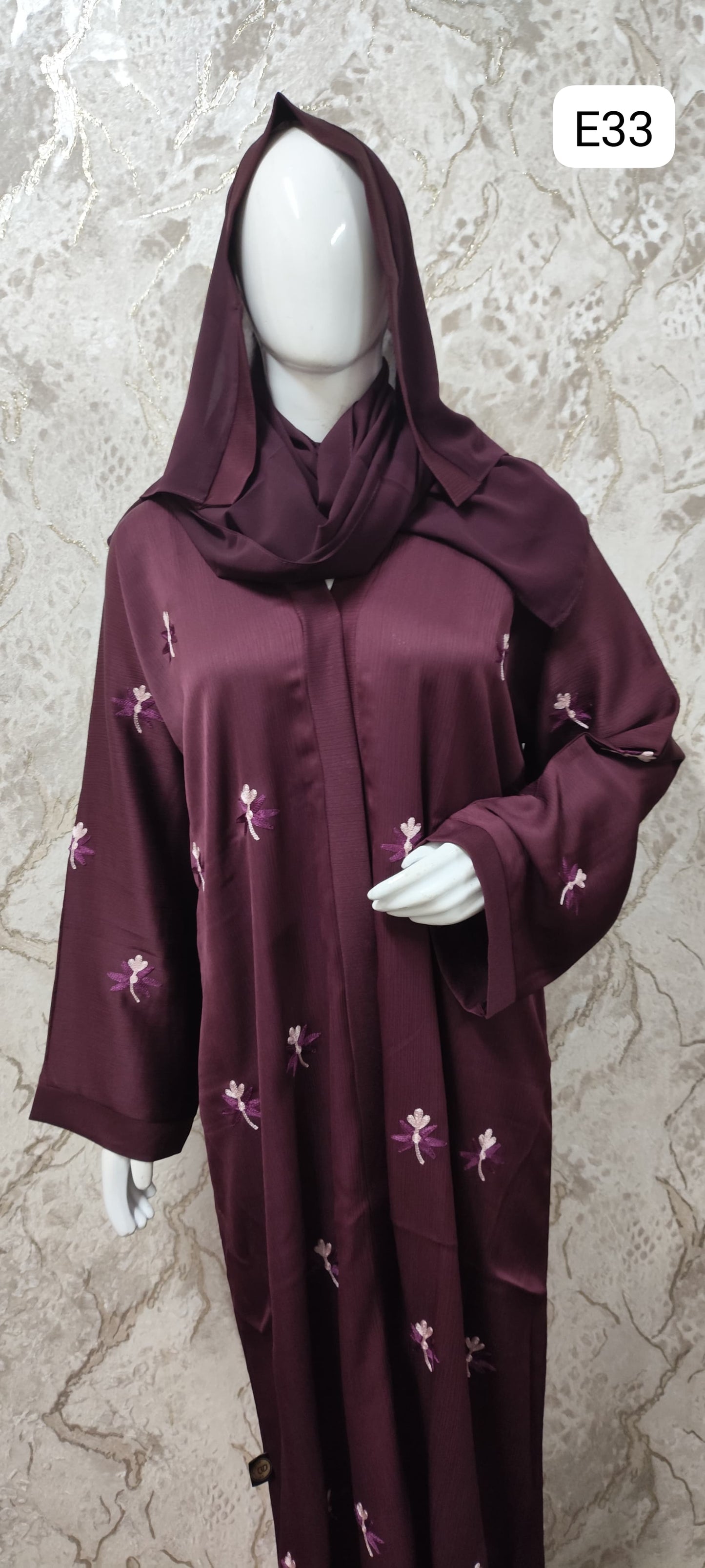 Elegant Black Abaya – Traditional and Modern Fusion