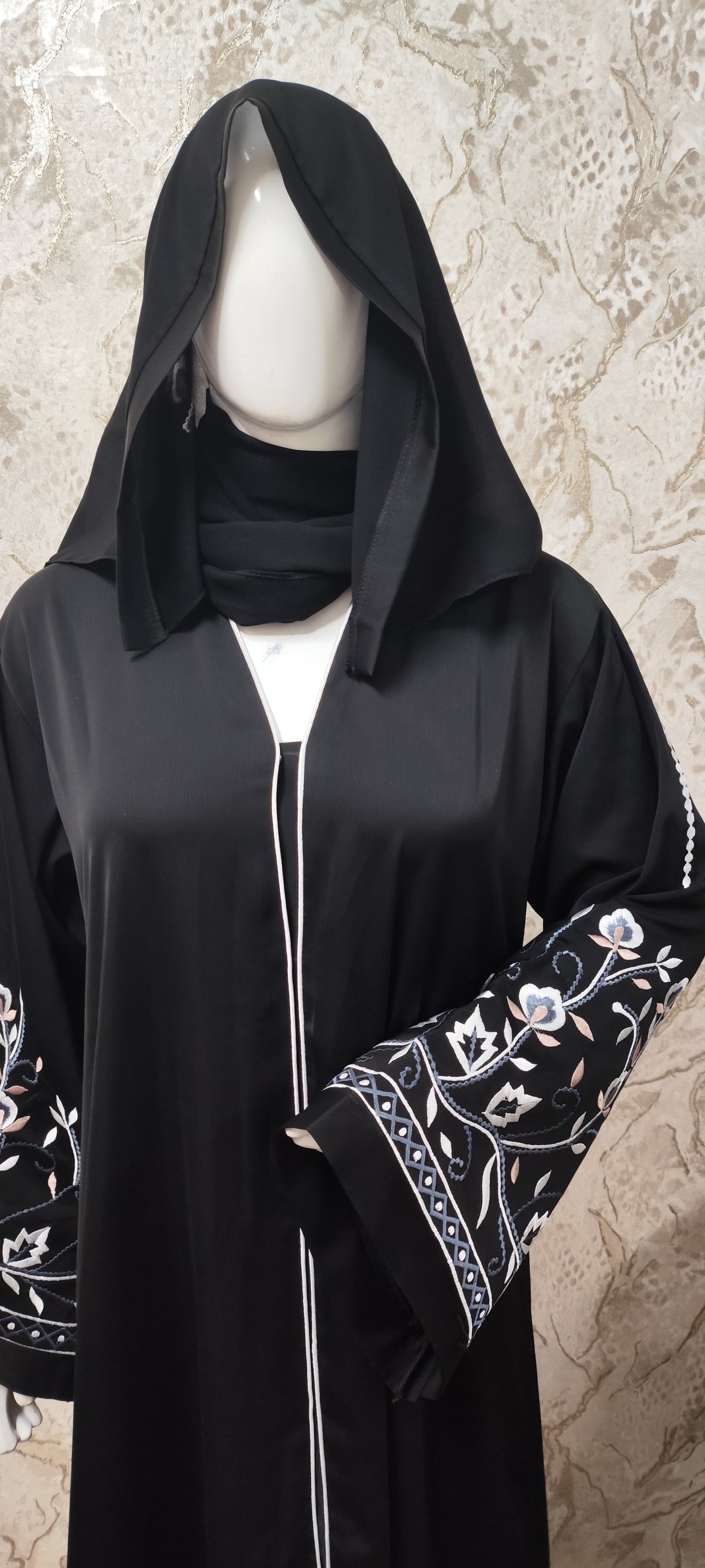 Elegant Black Abaya – Traditional and Modern Fusion G08
