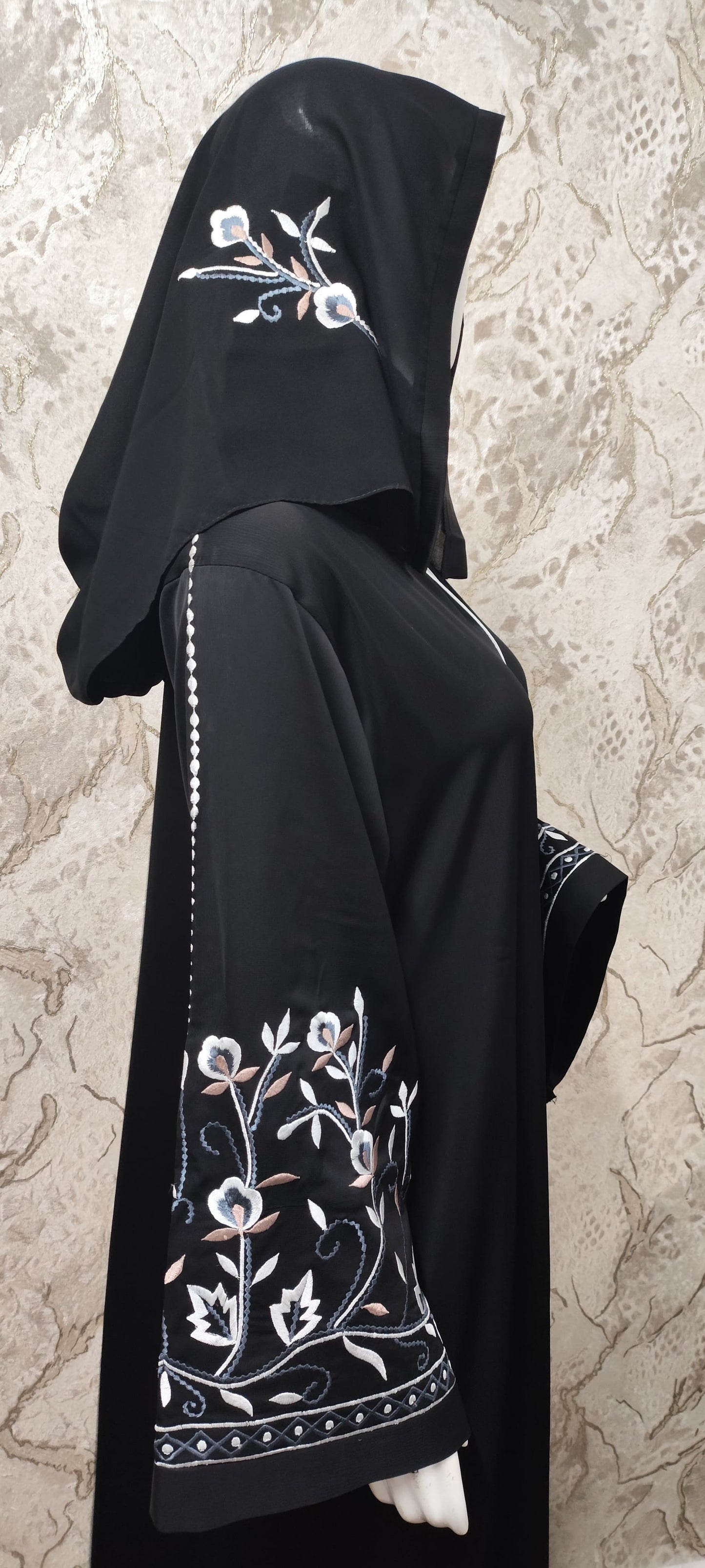 Elegant Black Abaya – Traditional and Modern Fusion G08