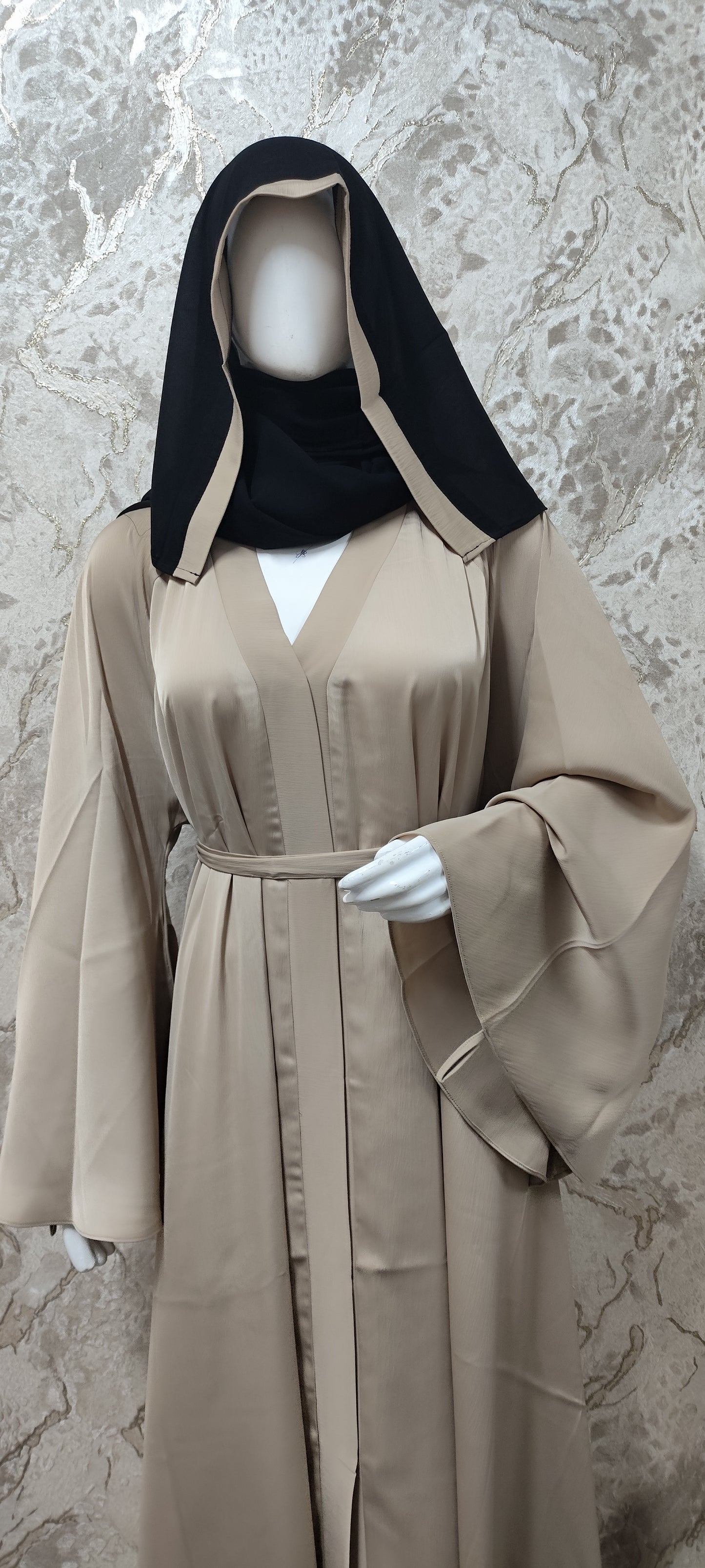 Elegant Abaya – Traditional and Modern Fusion I 19