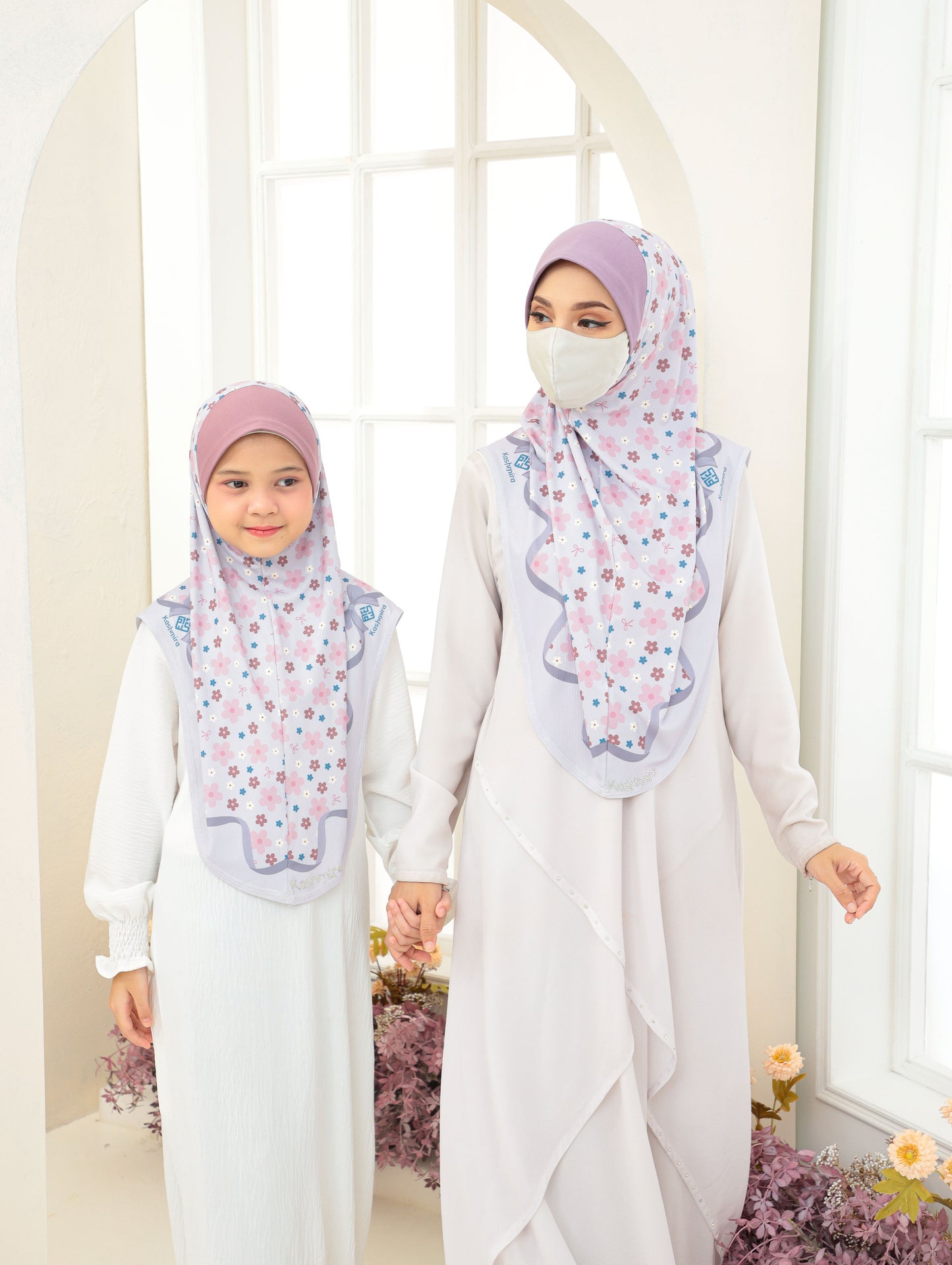 MOTHER AND DAUGHTER COMBO 2704