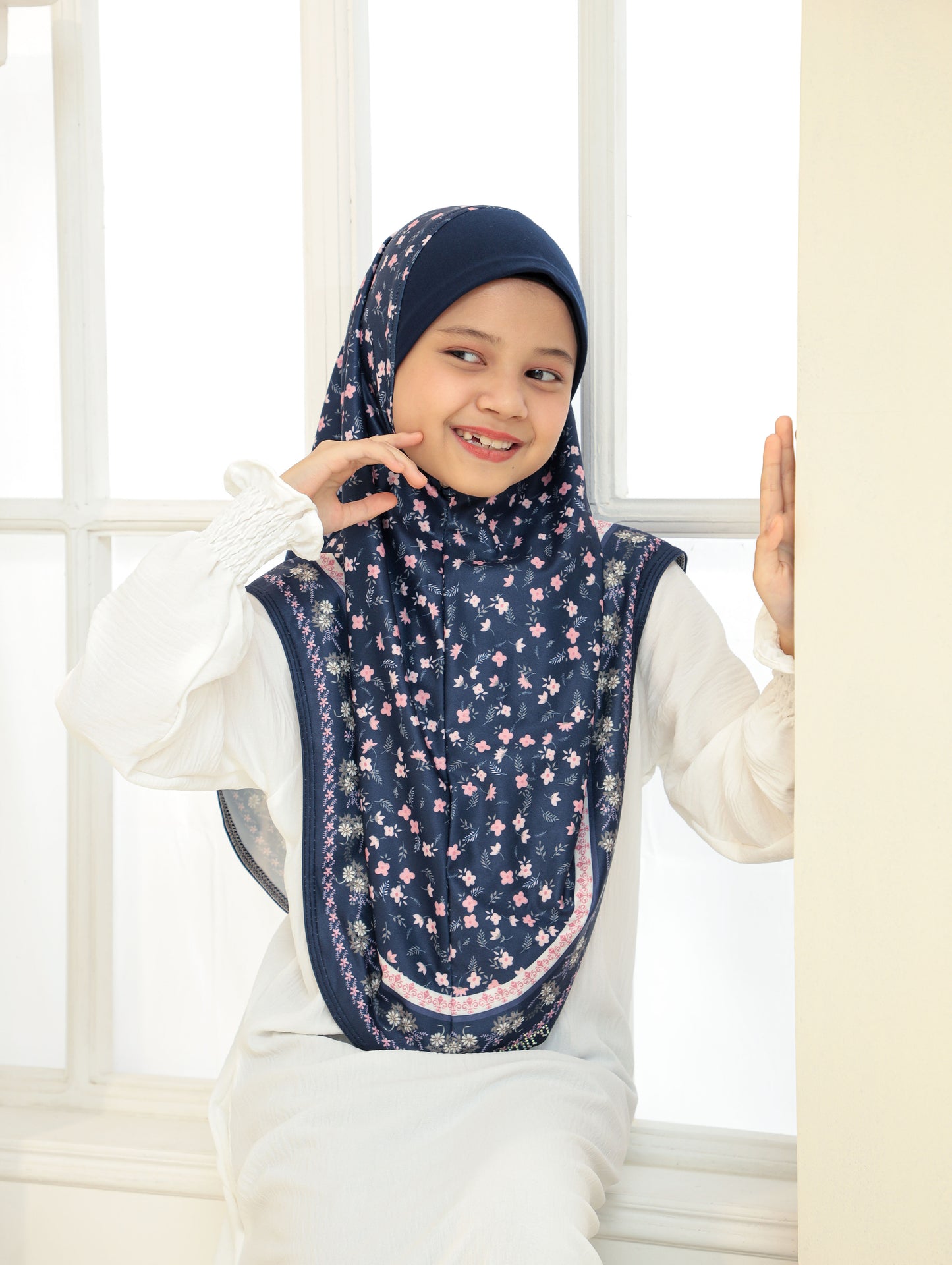 KIDS Digital printed hijab 2705