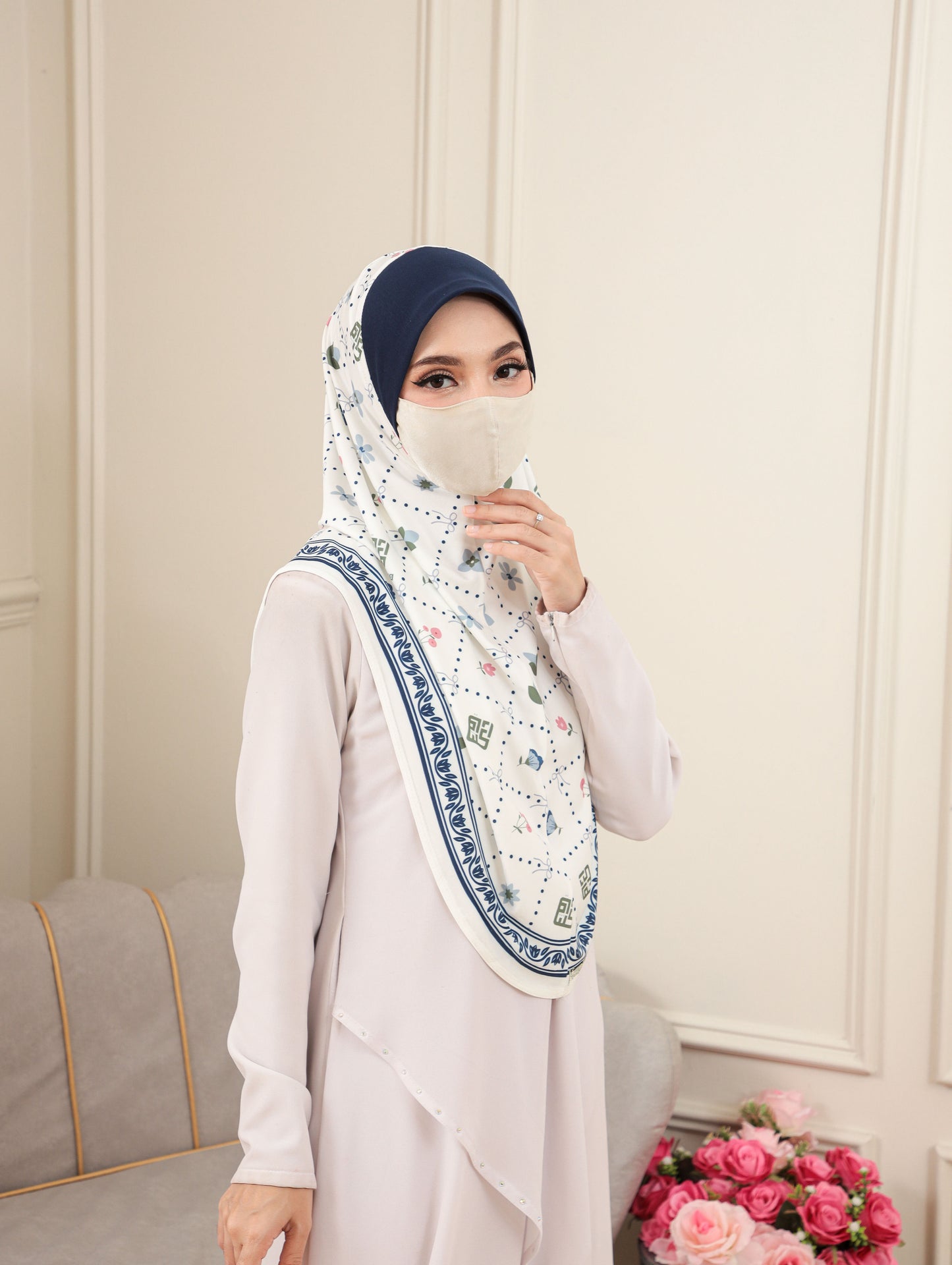 DIGITAL MALSIAN SCARF ADULTS 2703