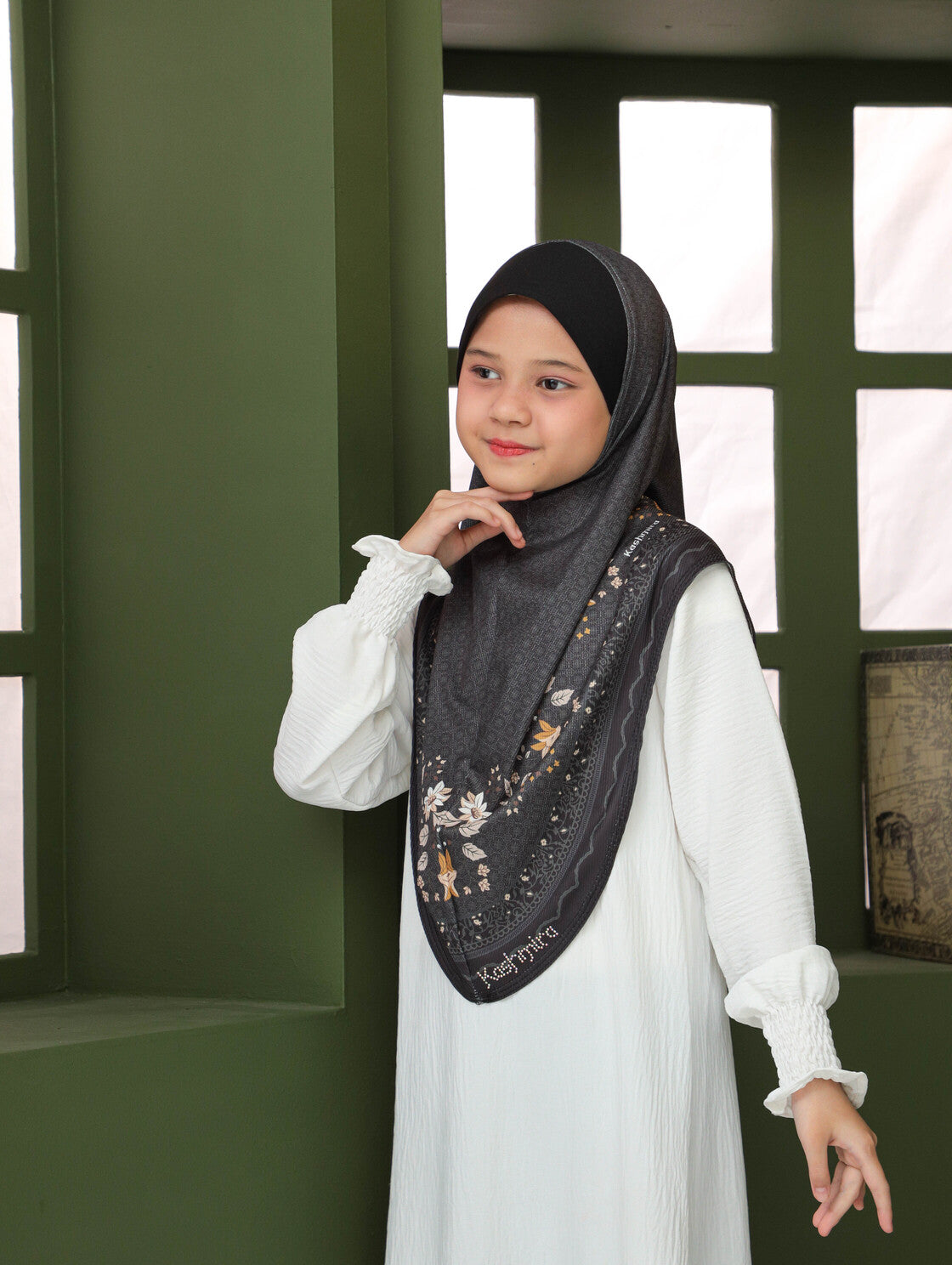 KIDS MALESIAN PRINTED SCARF 2706