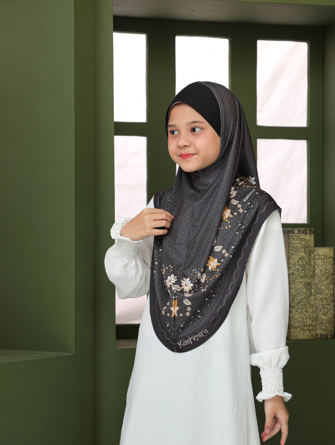 KIDS MALESIAN PRINTED SCARF 2706