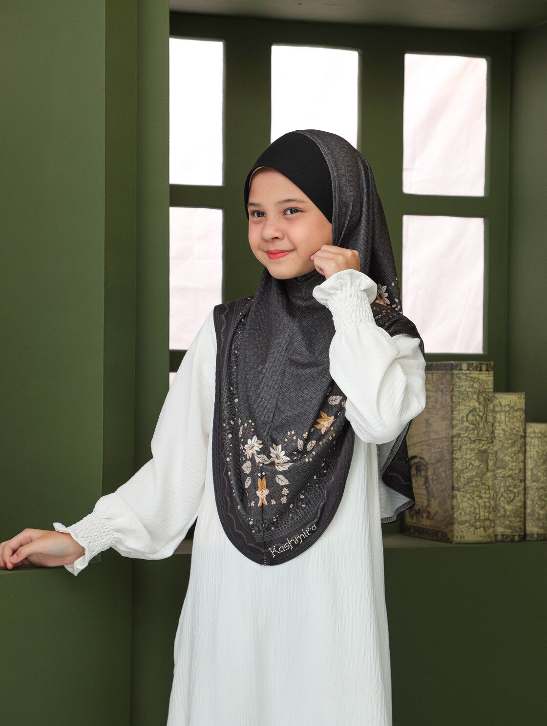 KIDS MALESIAN PRINTED SCARF 2706