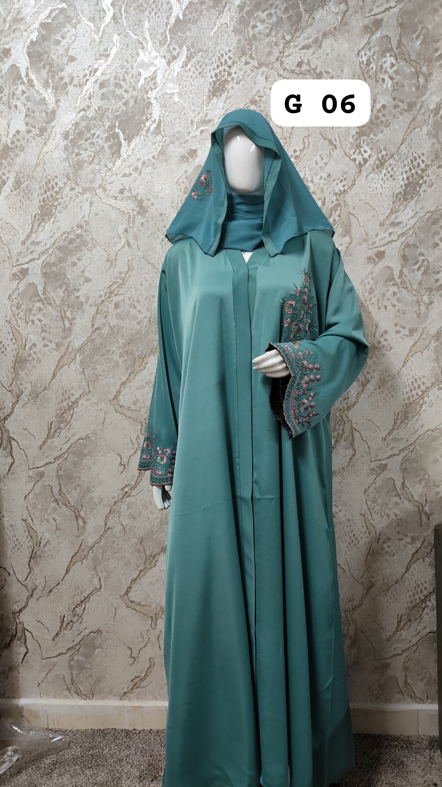 Elegant Black Abaya – Traditional and Modern Fusion G06