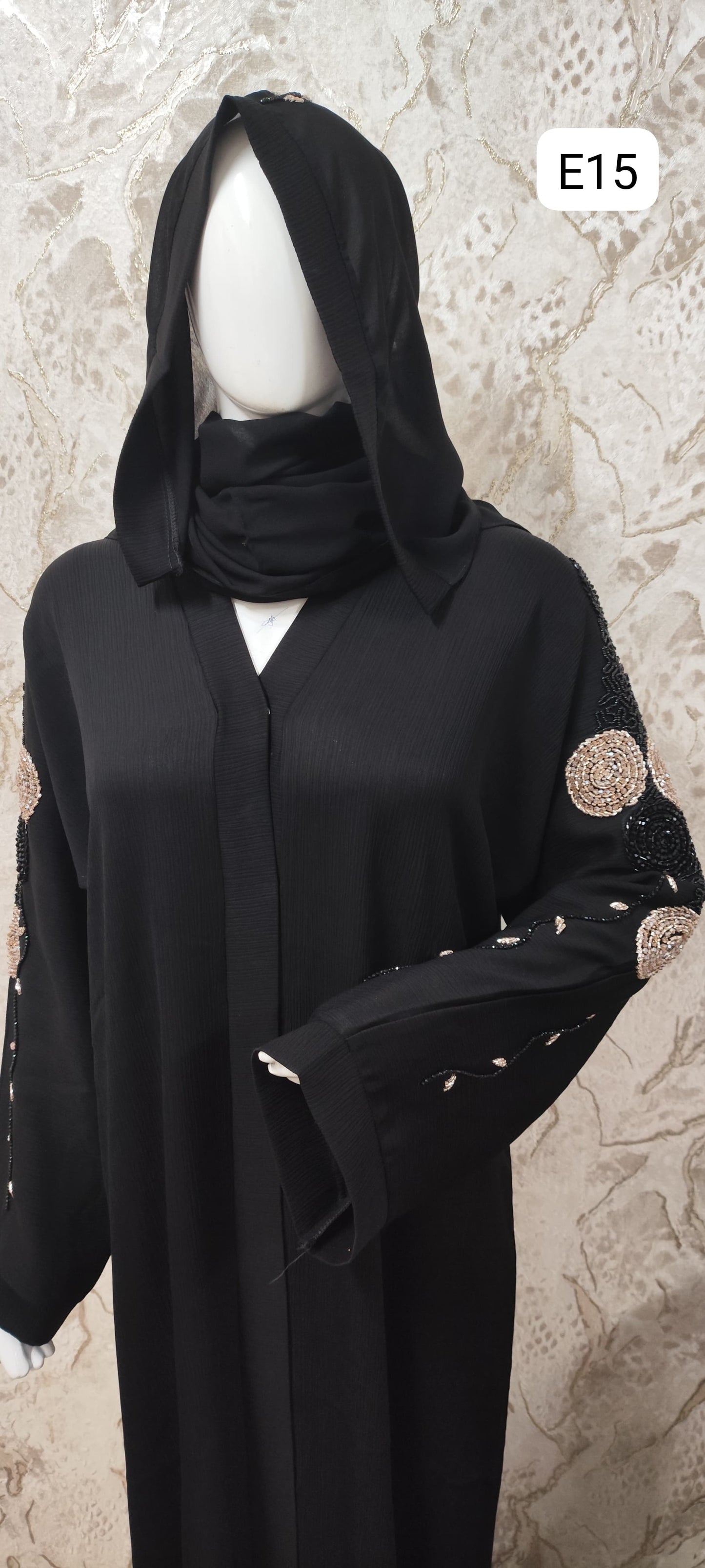 Elegant Black Abaya – Traditional and Modern Fusion E15