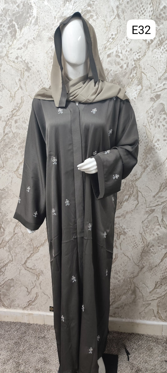 Elegant Black Abaya – Traditional and Modern Fusion E32