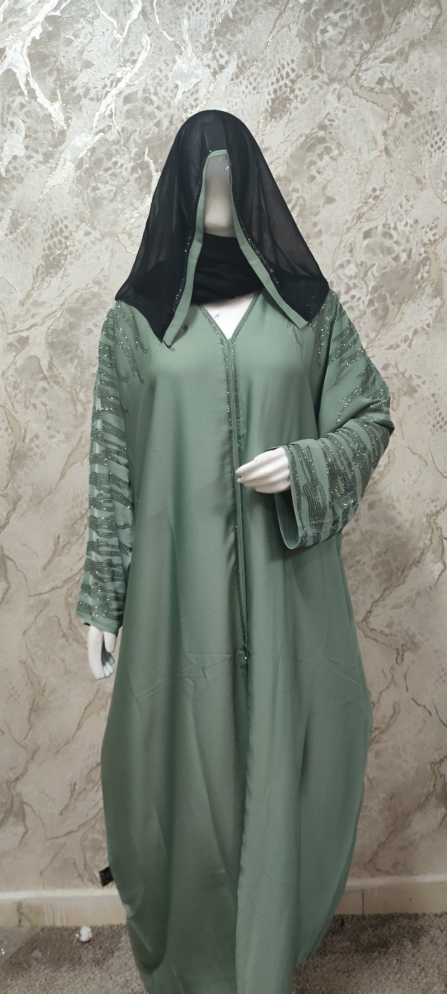 Elegant   Abaya – Traditional and Modern Fusion Y02