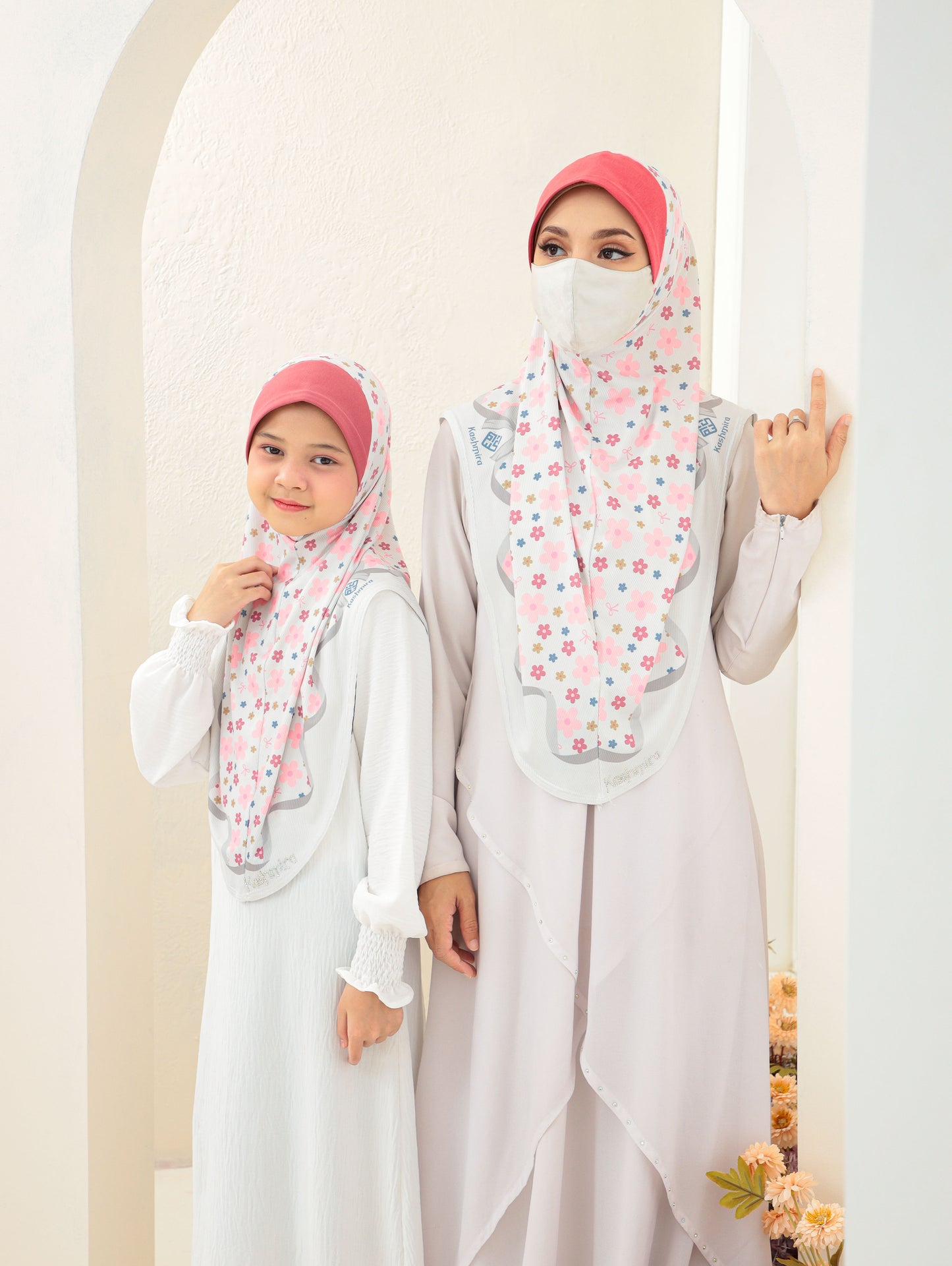MOTHER AND DAUGHTER COMBO 2704