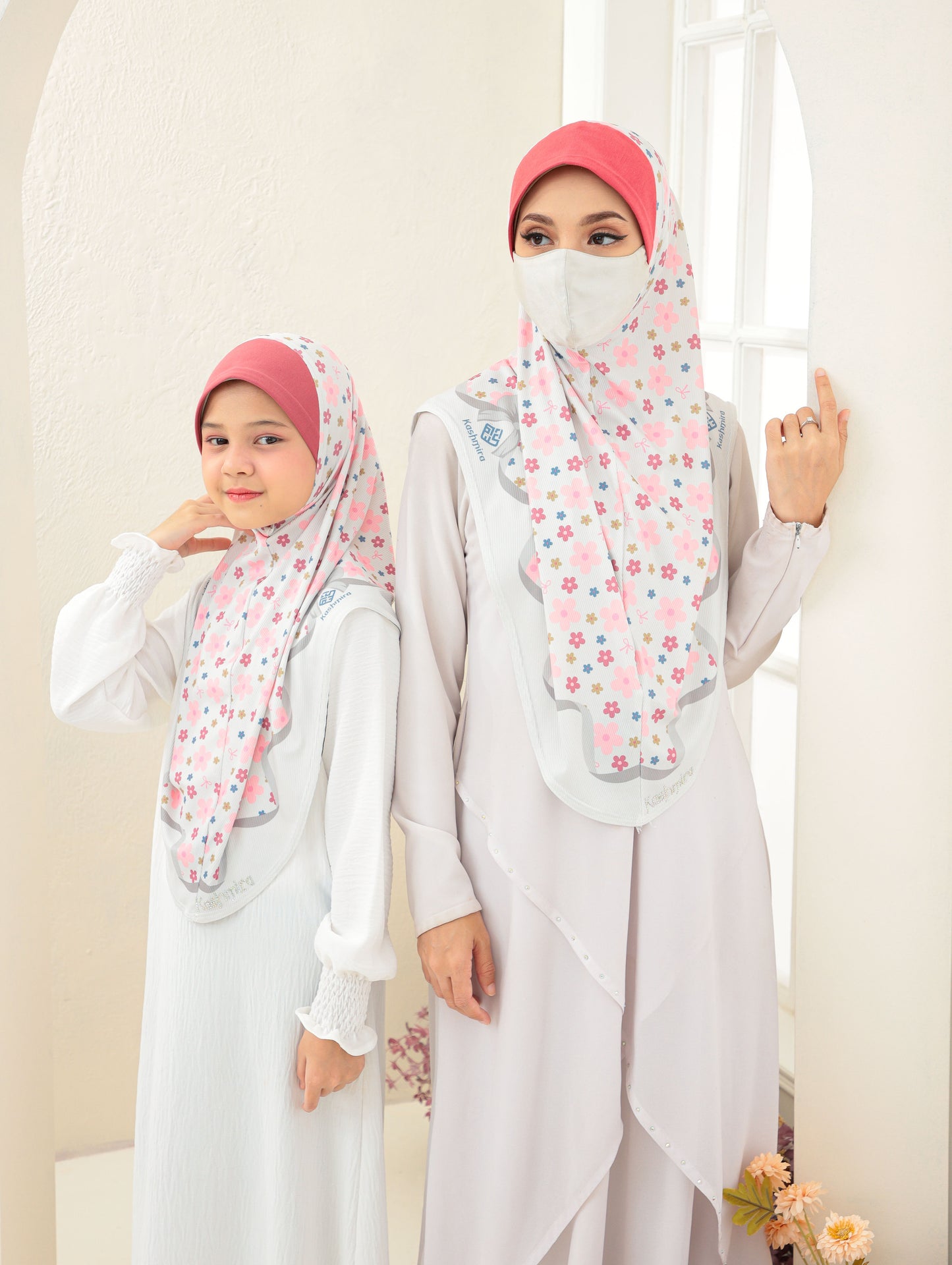 MOTHER AND DAUGHTER COMBO 2704